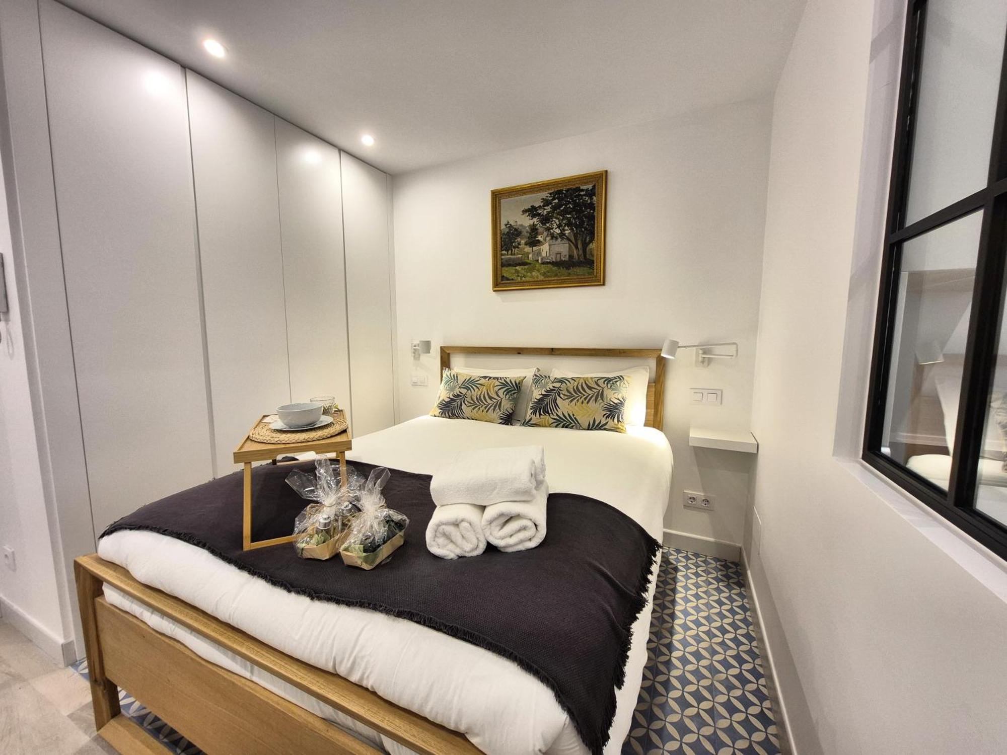 Apartamentos Plaza De Espana Madrid Exteriör bild
