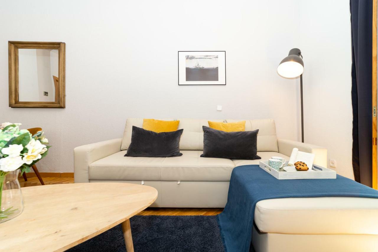 Apartamentos Plaza De Espana Madrid Exteriör bild
