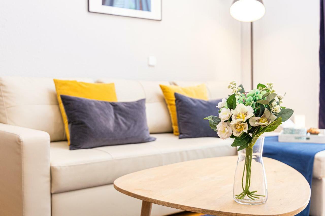 Apartamentos Plaza De Espana Madrid Exteriör bild