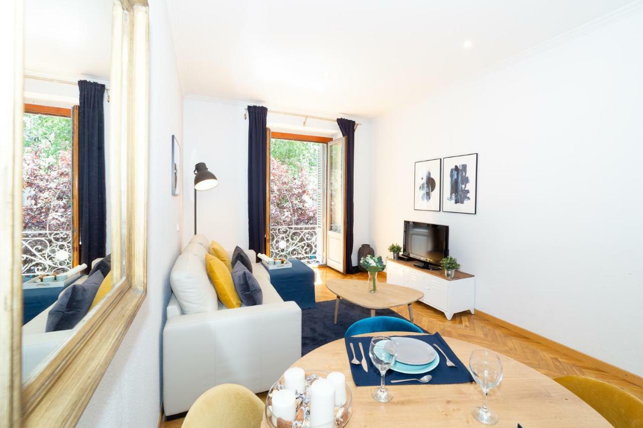 Apartamentos Plaza De Espana Madrid Exteriör bild