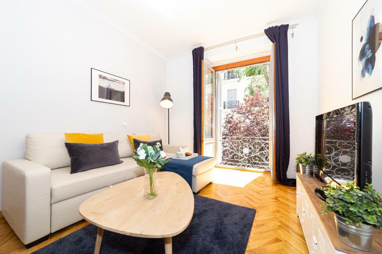Apartamentos Plaza De Espana Madrid Exteriör bild